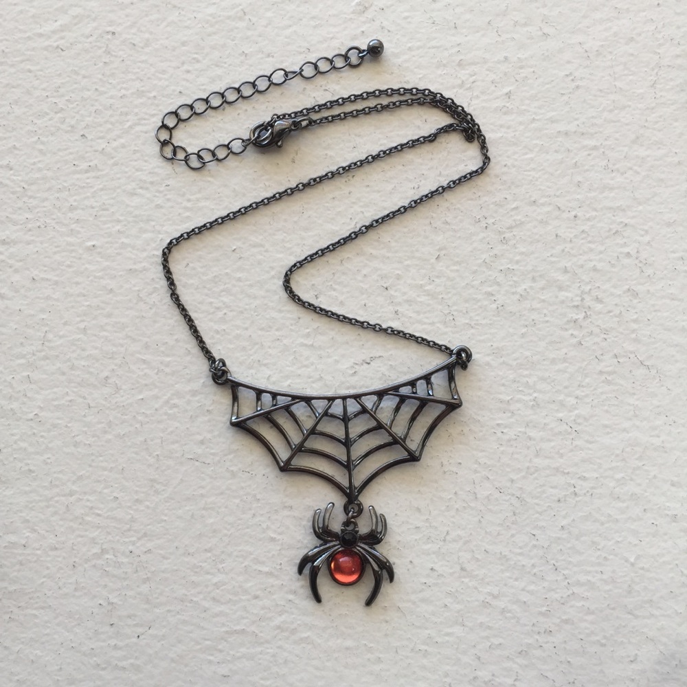 🎃Black Halloween Spider Web Necklace, 19 inches